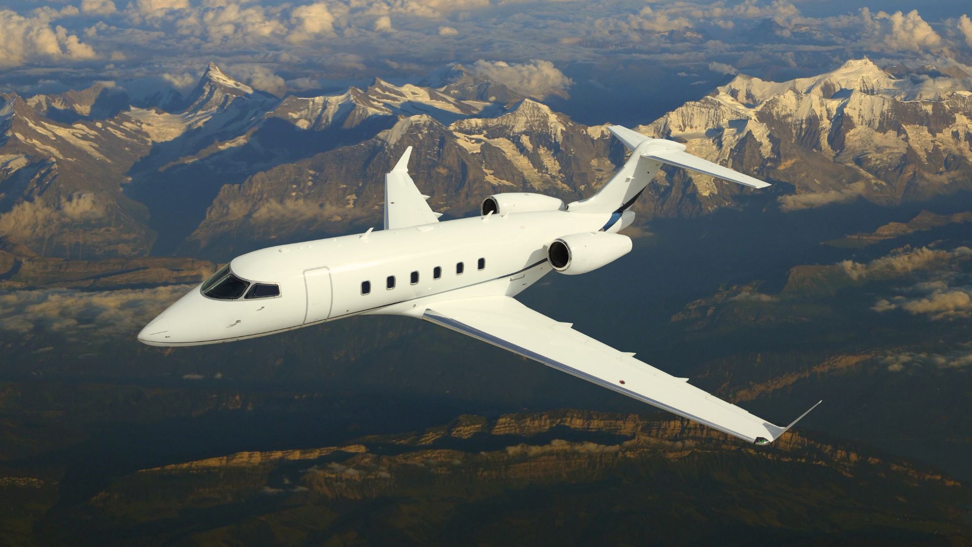 Challenger 350 Charter Private Jet challenger-350-charter-private-jet