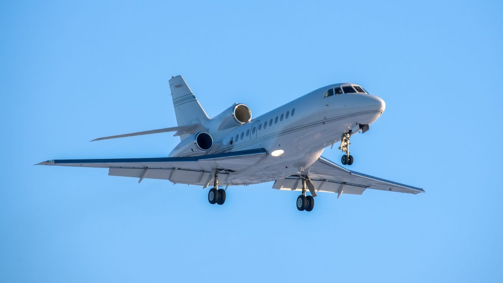 Falcon 900EX Charter